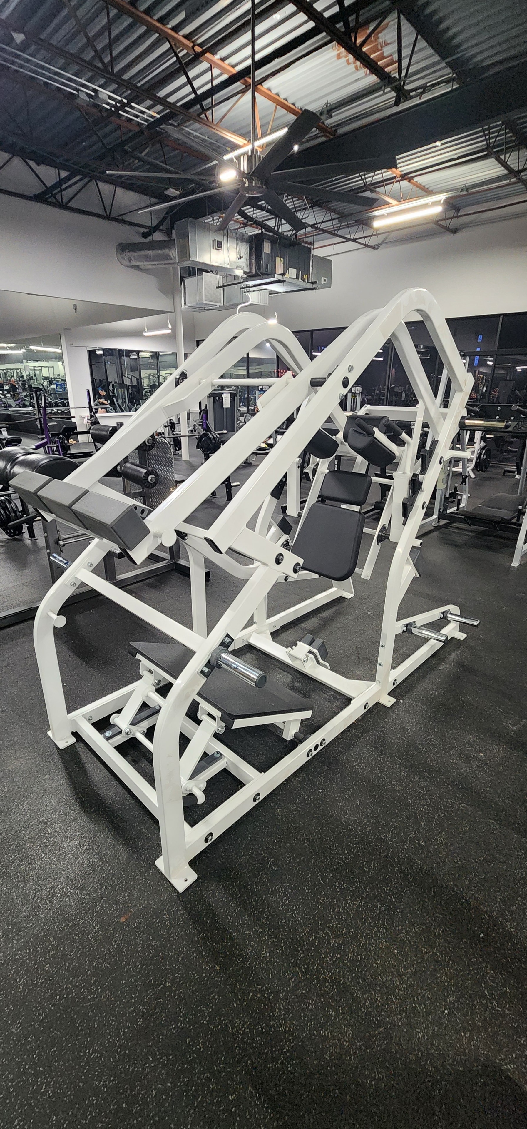 GymFITworks plate-loaded gym machine photo